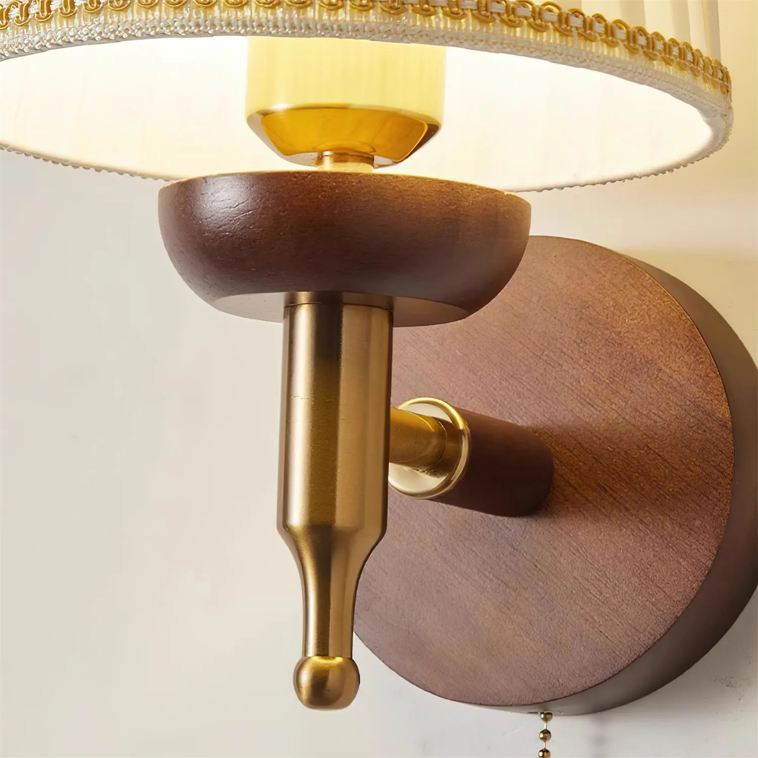 Blixen Wall Lamp