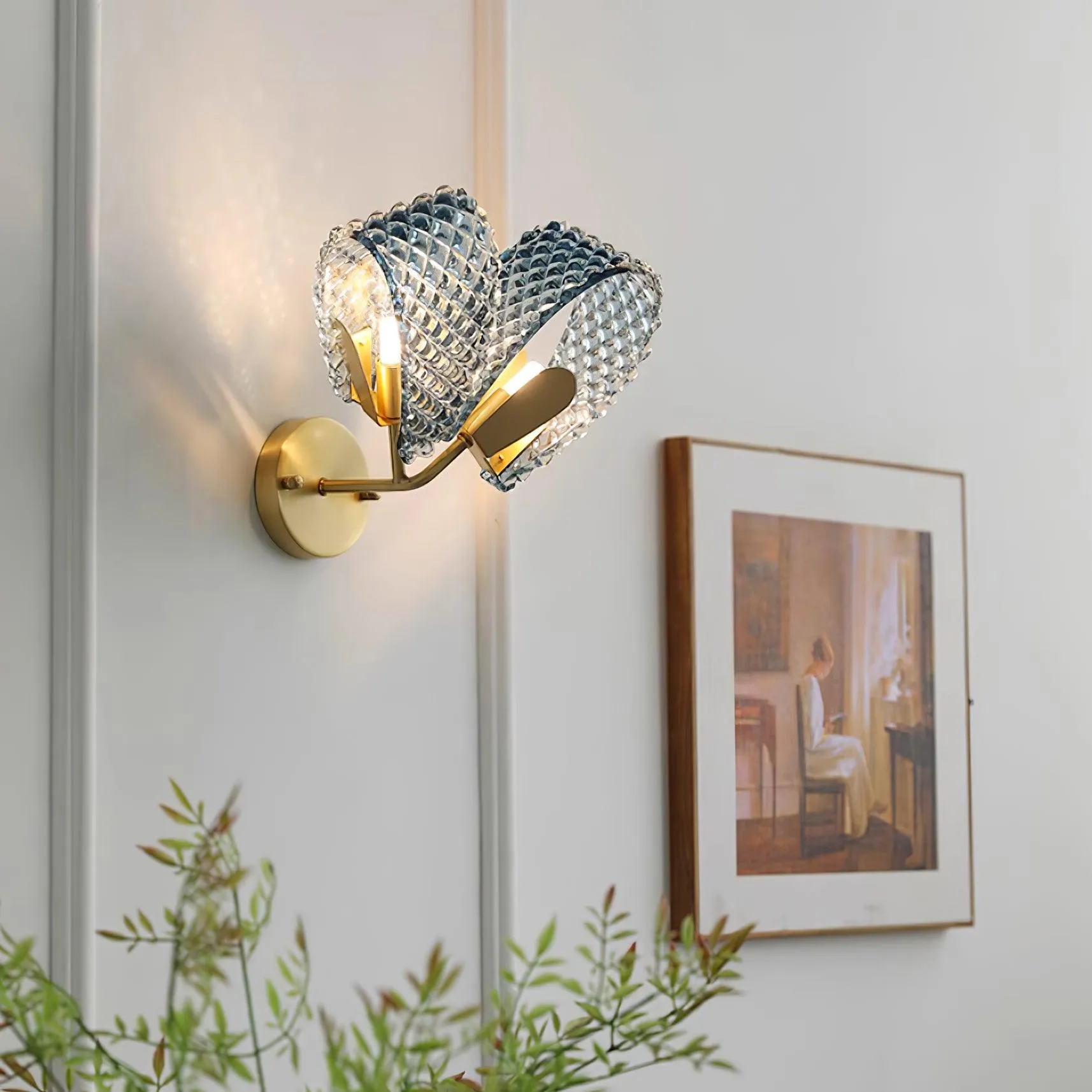 Blue Ribbon Wall Lamp