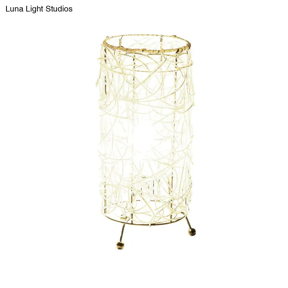 Chinese Bamboo Cylindrical Desk Light: 1 Bulb Task Lighting for Living Room in White/Coffee