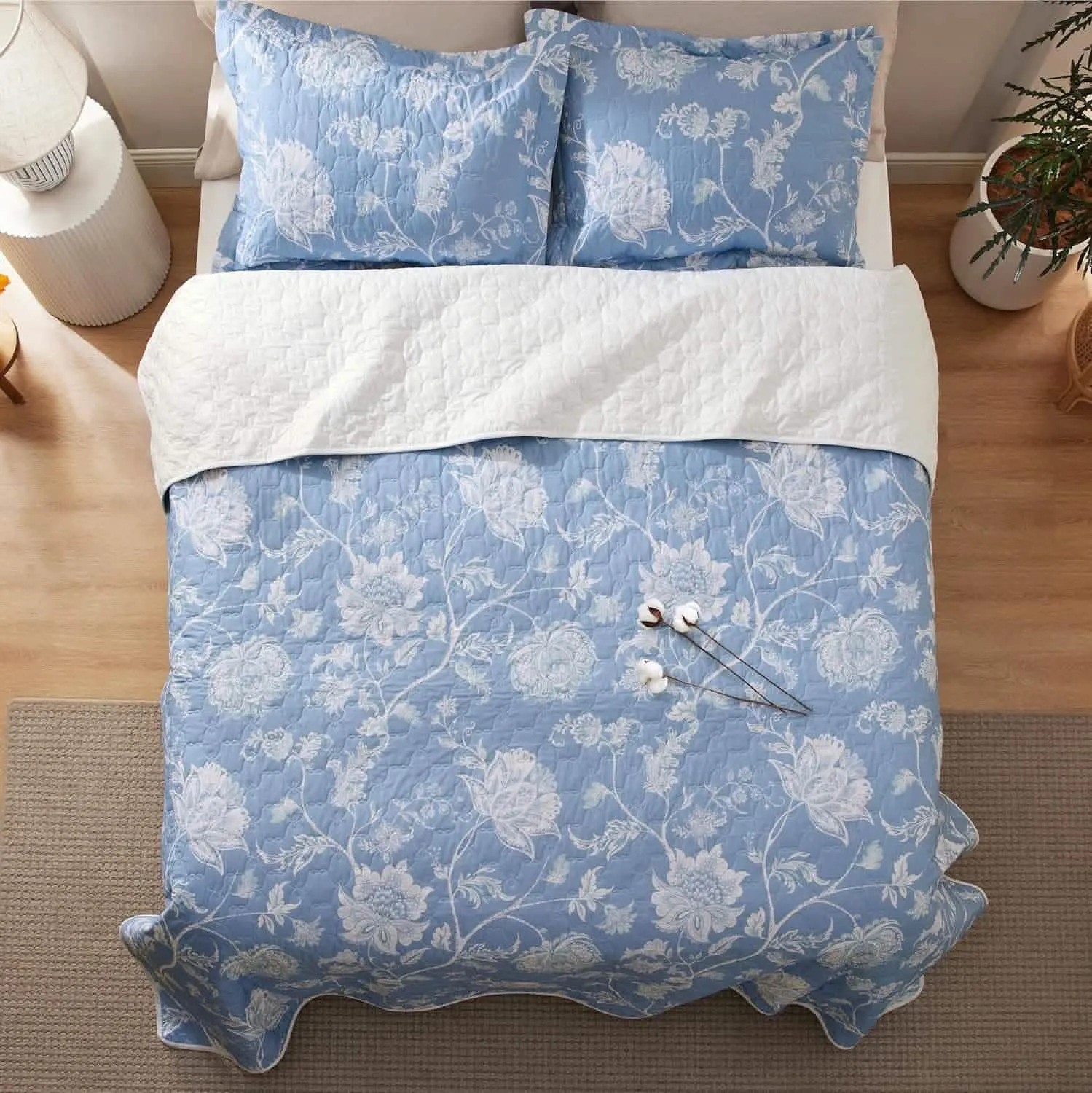 Cotton Patterned Quilt Set