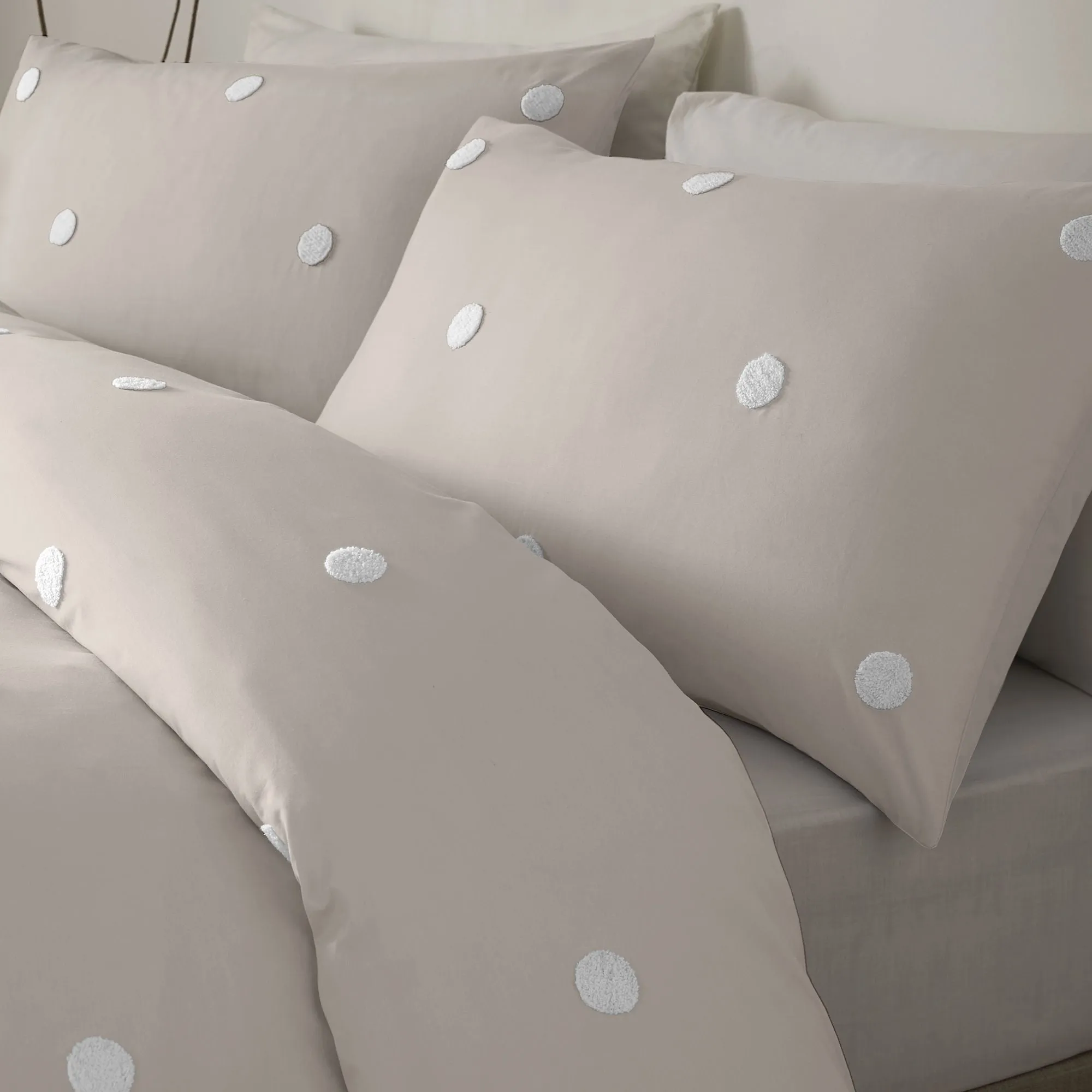 Dot Garden Duvet Cover Set by Appletree Boutique in White with Pink Dots