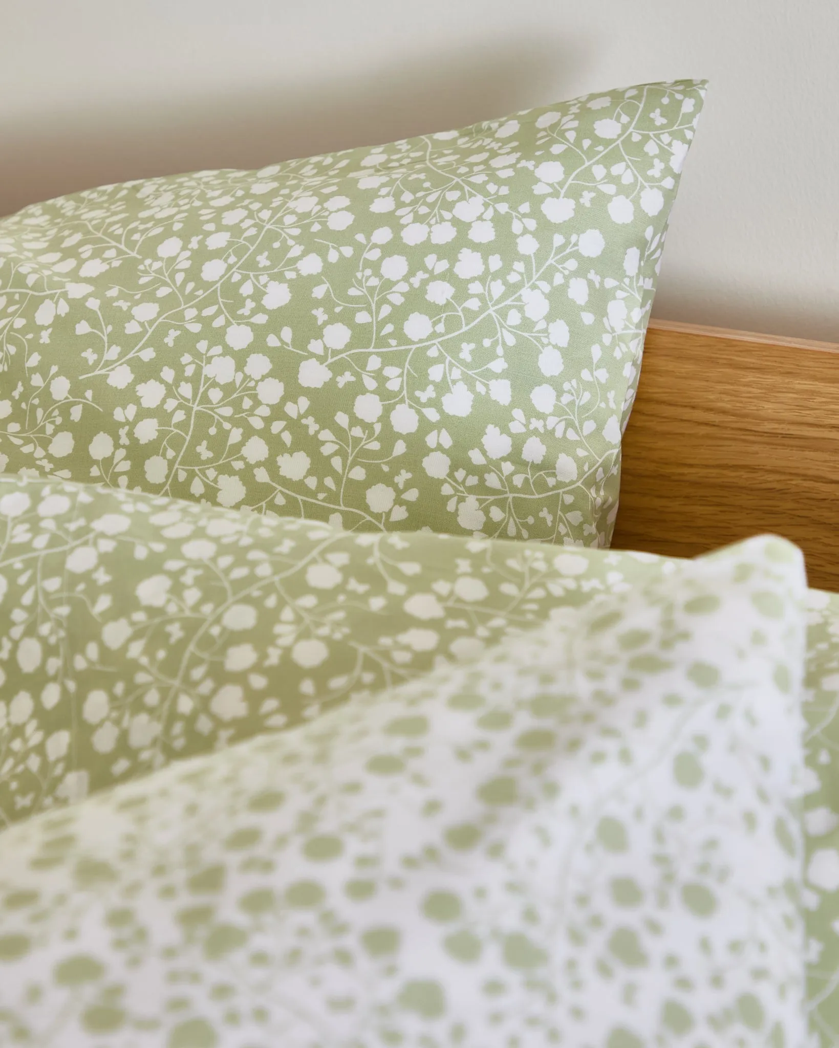 Foxford Lucy Sage Pillowcase Set