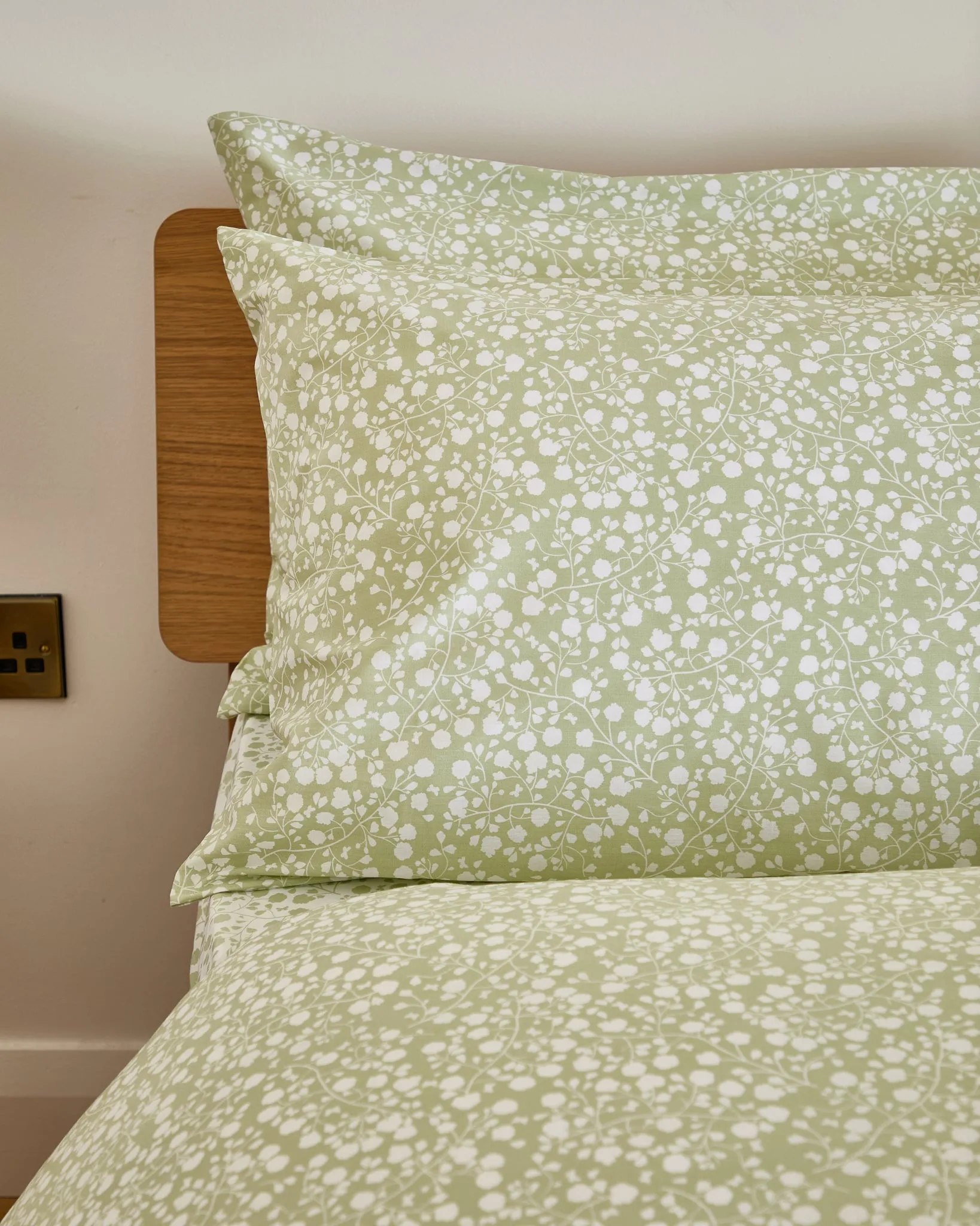 Foxford Lucy Sage Pillowcase Set