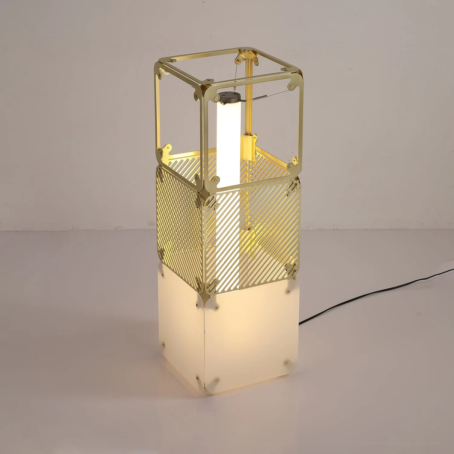 Hyperqube Floor Lamp