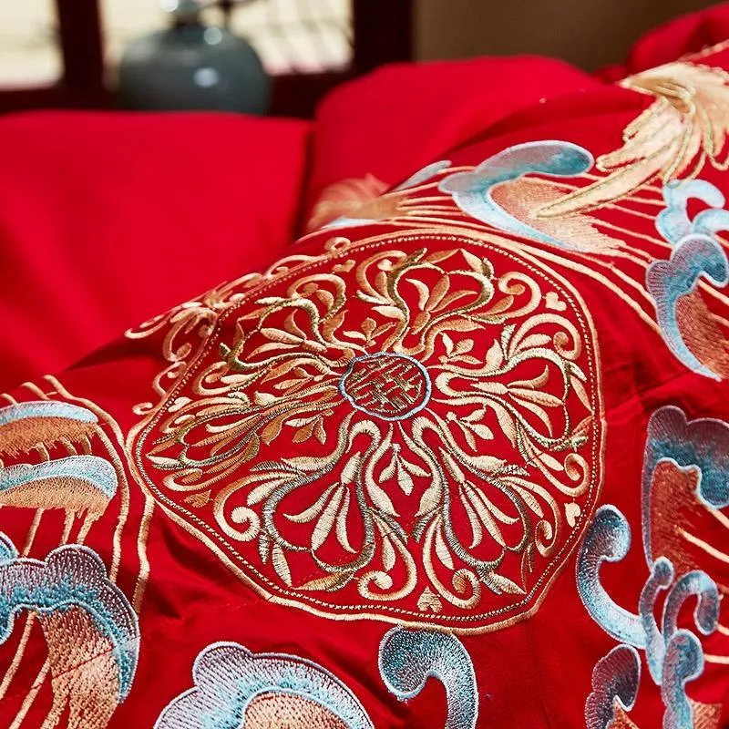 Luxury Red 100% Cotton Oriental Style Embroidery Wedding Bedding Sets